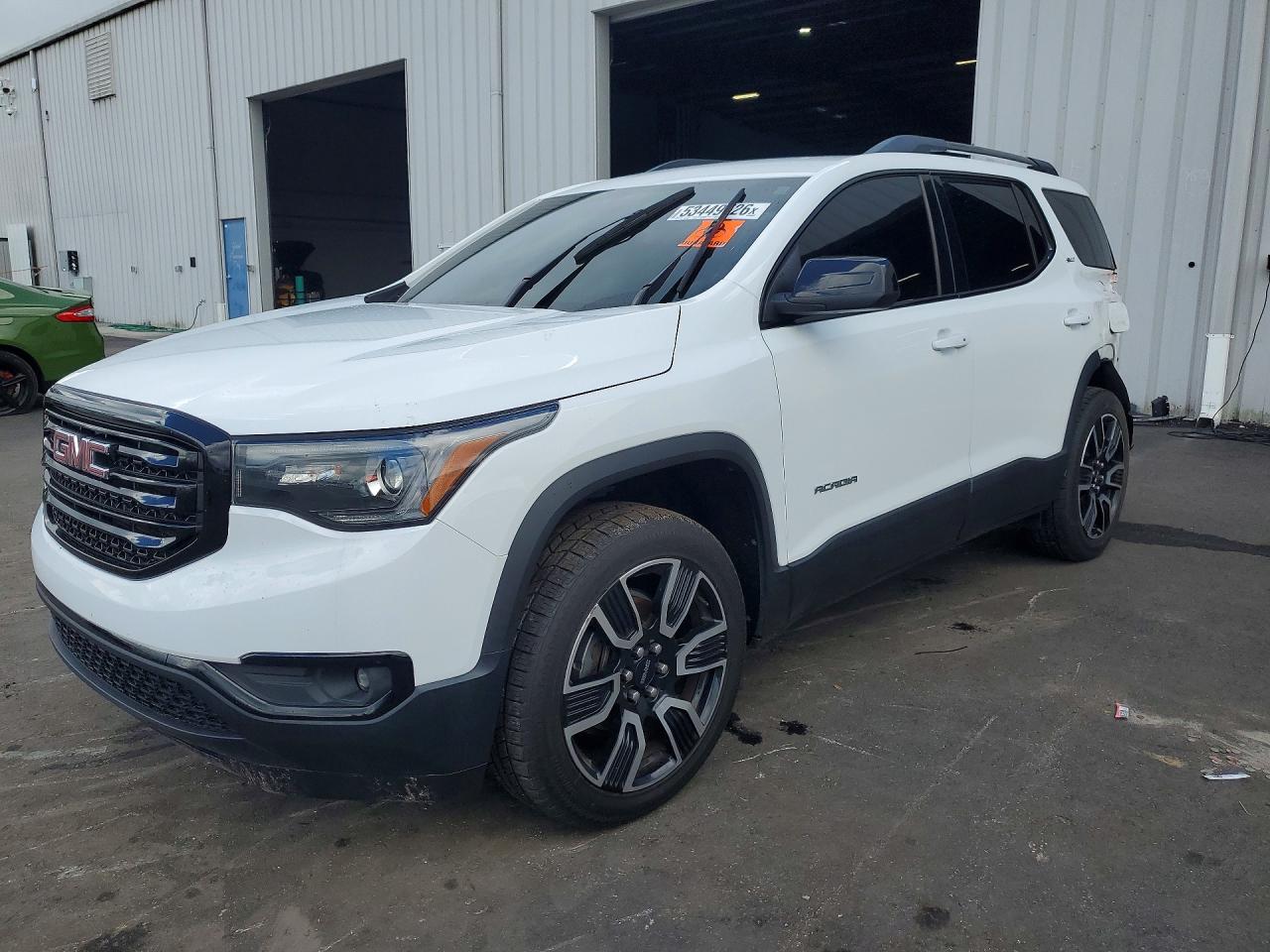 Salvage GMC Acadia Image