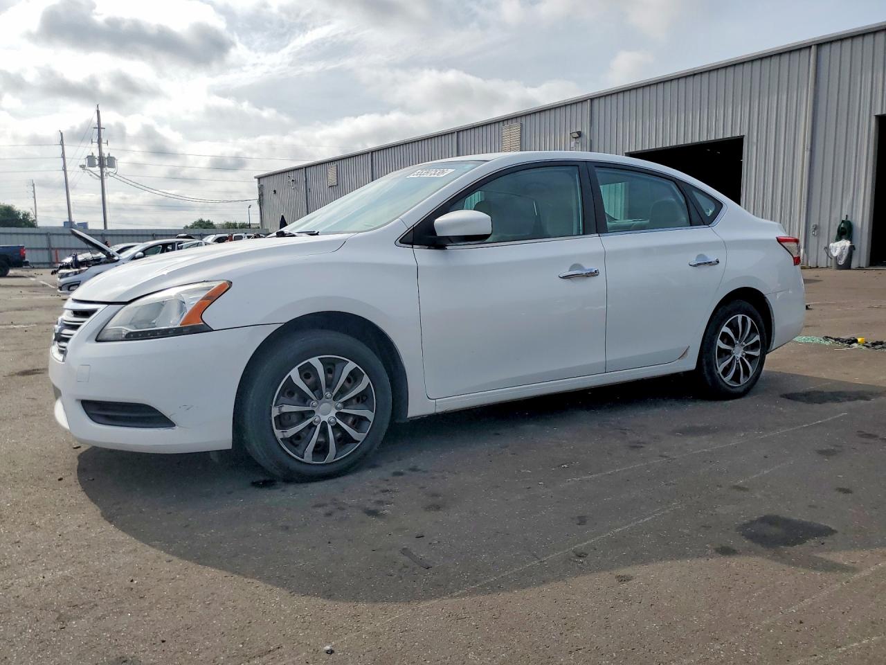 Salvage Nissan Sentra Image
