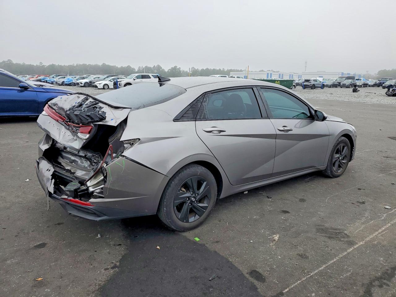 Hyundai ELANTRA Sel