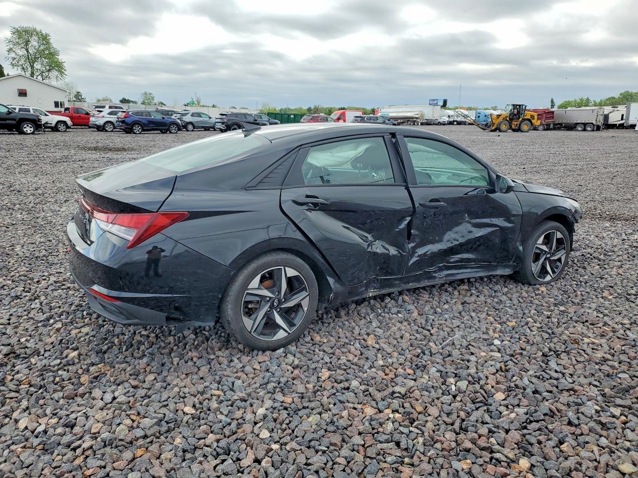 Hyundai ELANTRA Sel
