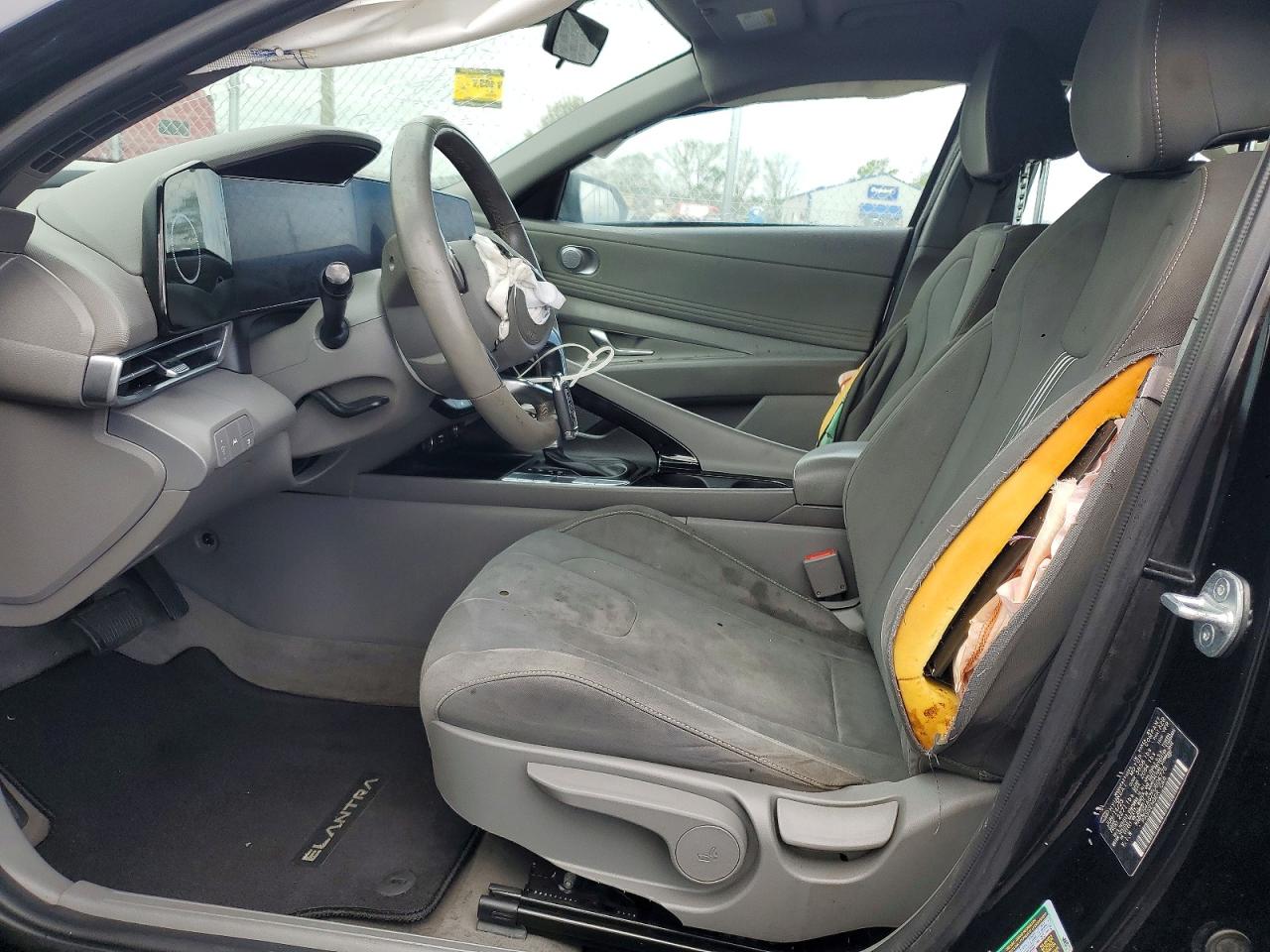 Hyundai ELANTRA Sel