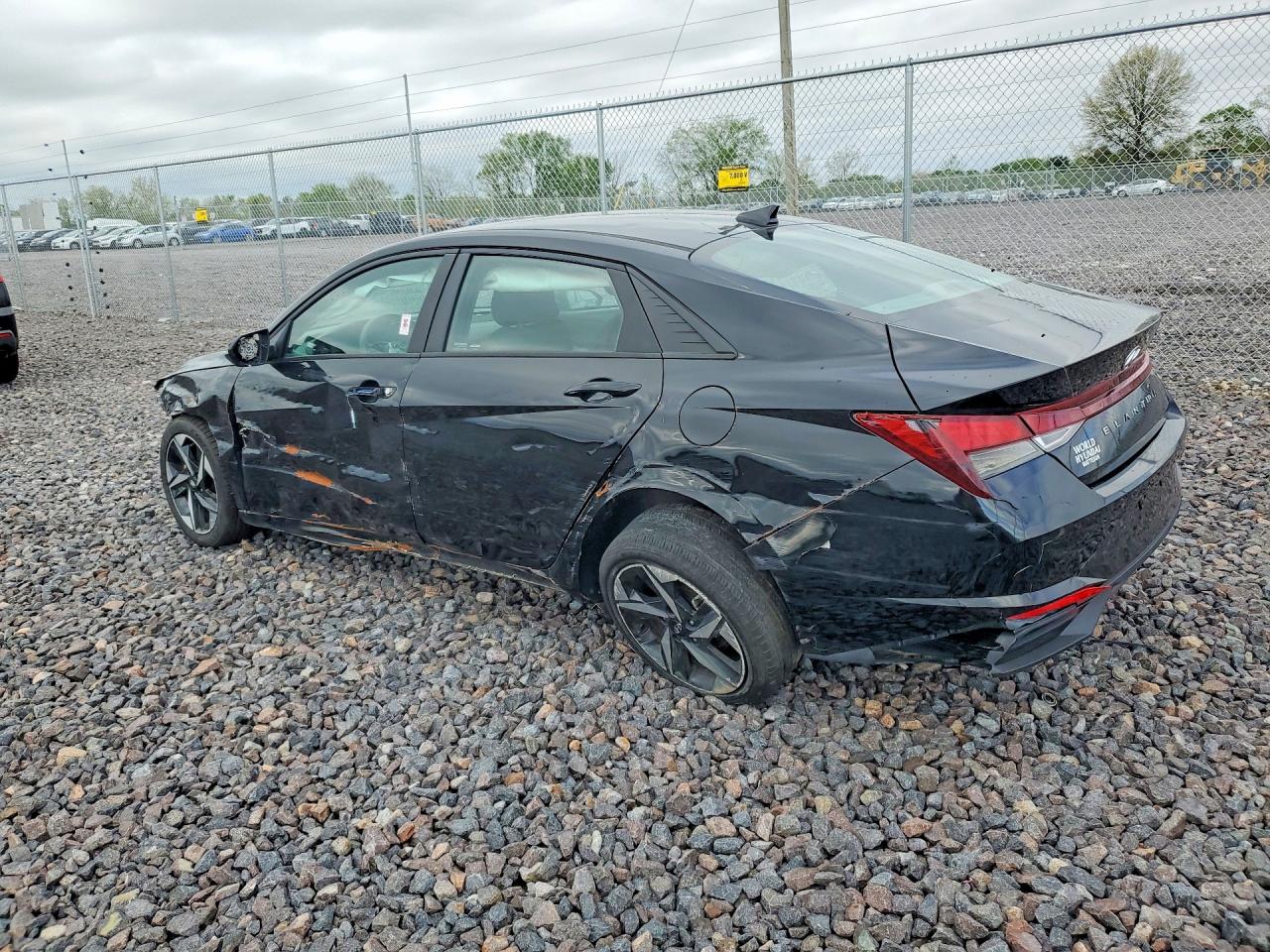 Hyundai ELANTRA Sel