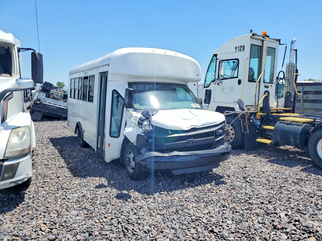 Salvage Chevrolet Express Image