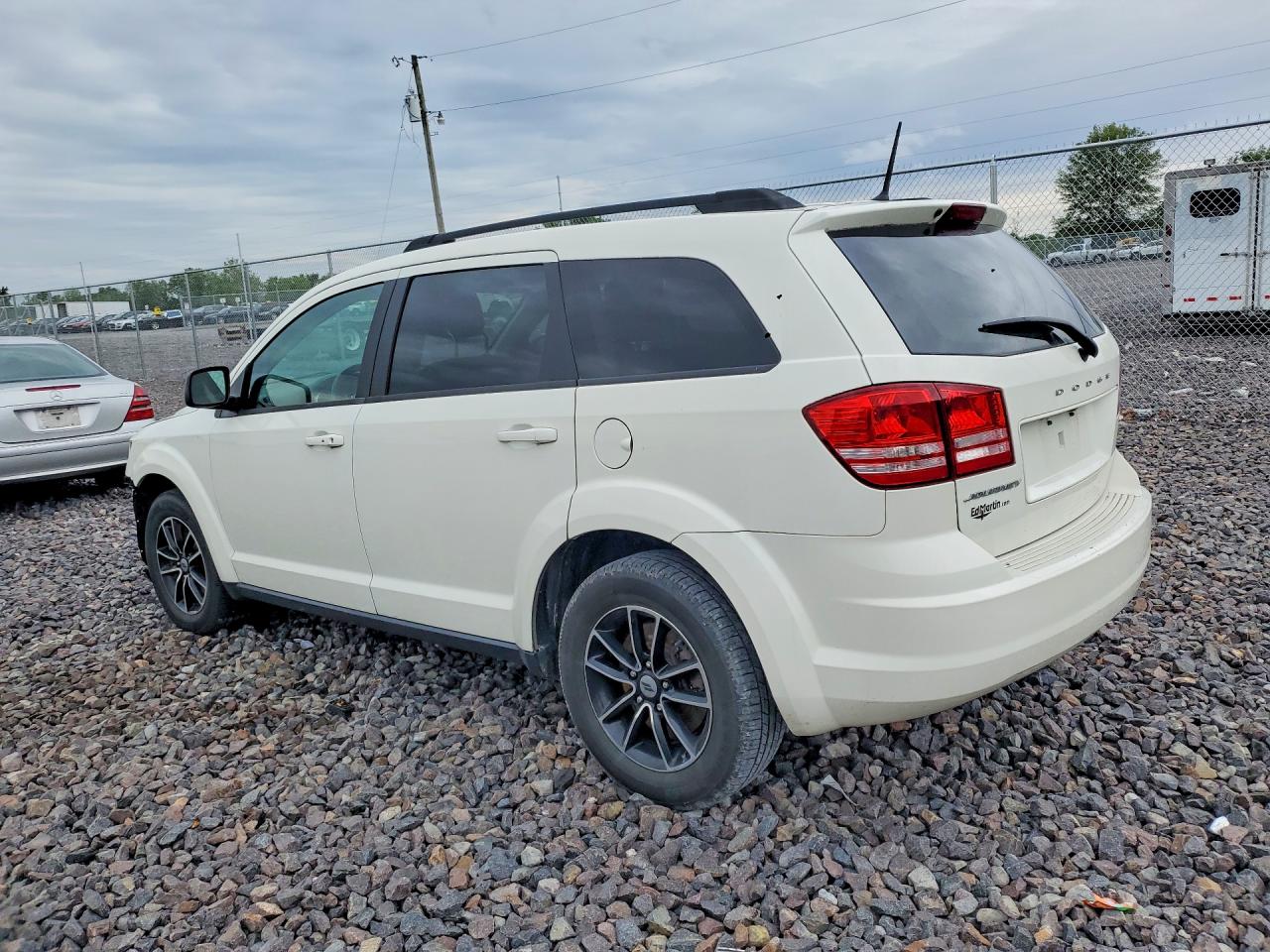Dodge Journey Se