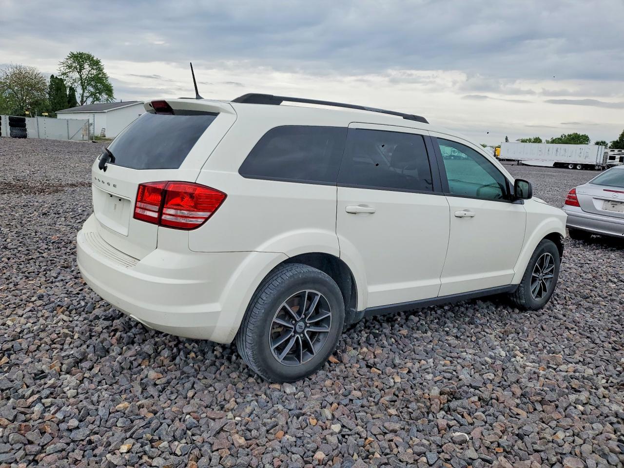 Dodge Journey Se