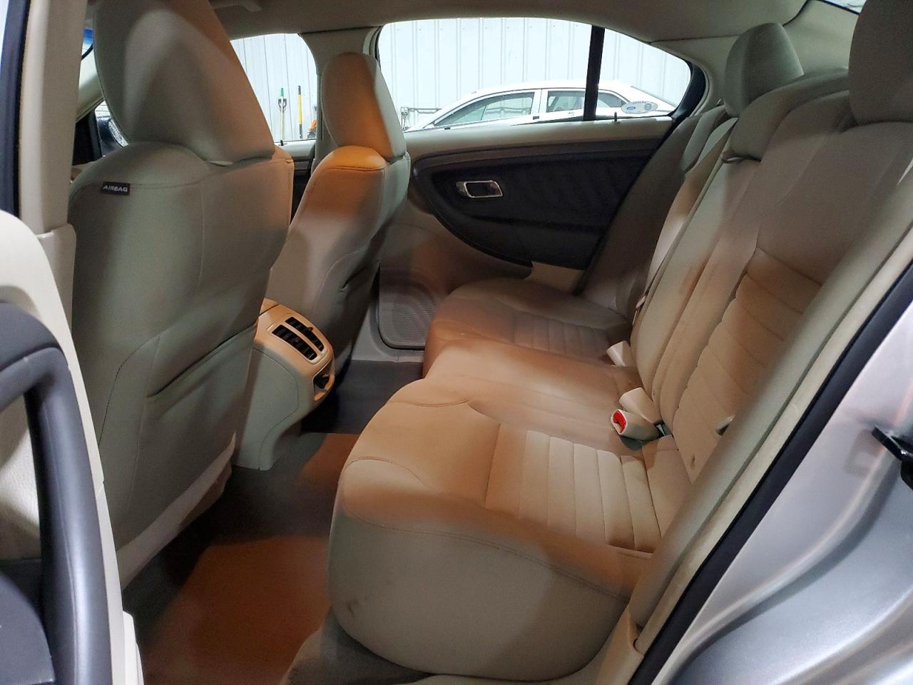 Ford Taurus Se