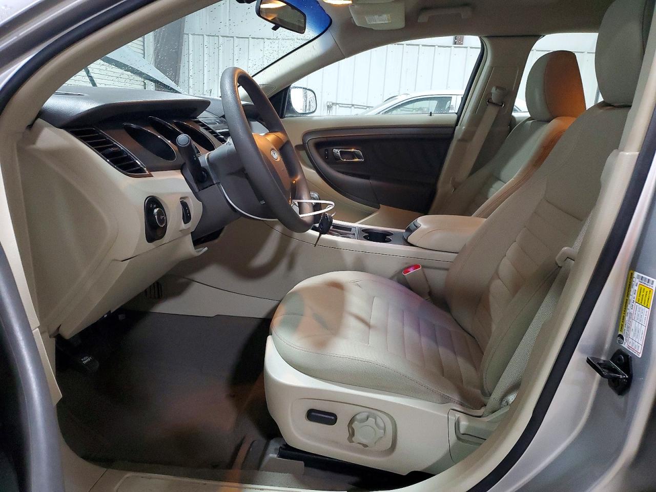 Ford Taurus Se