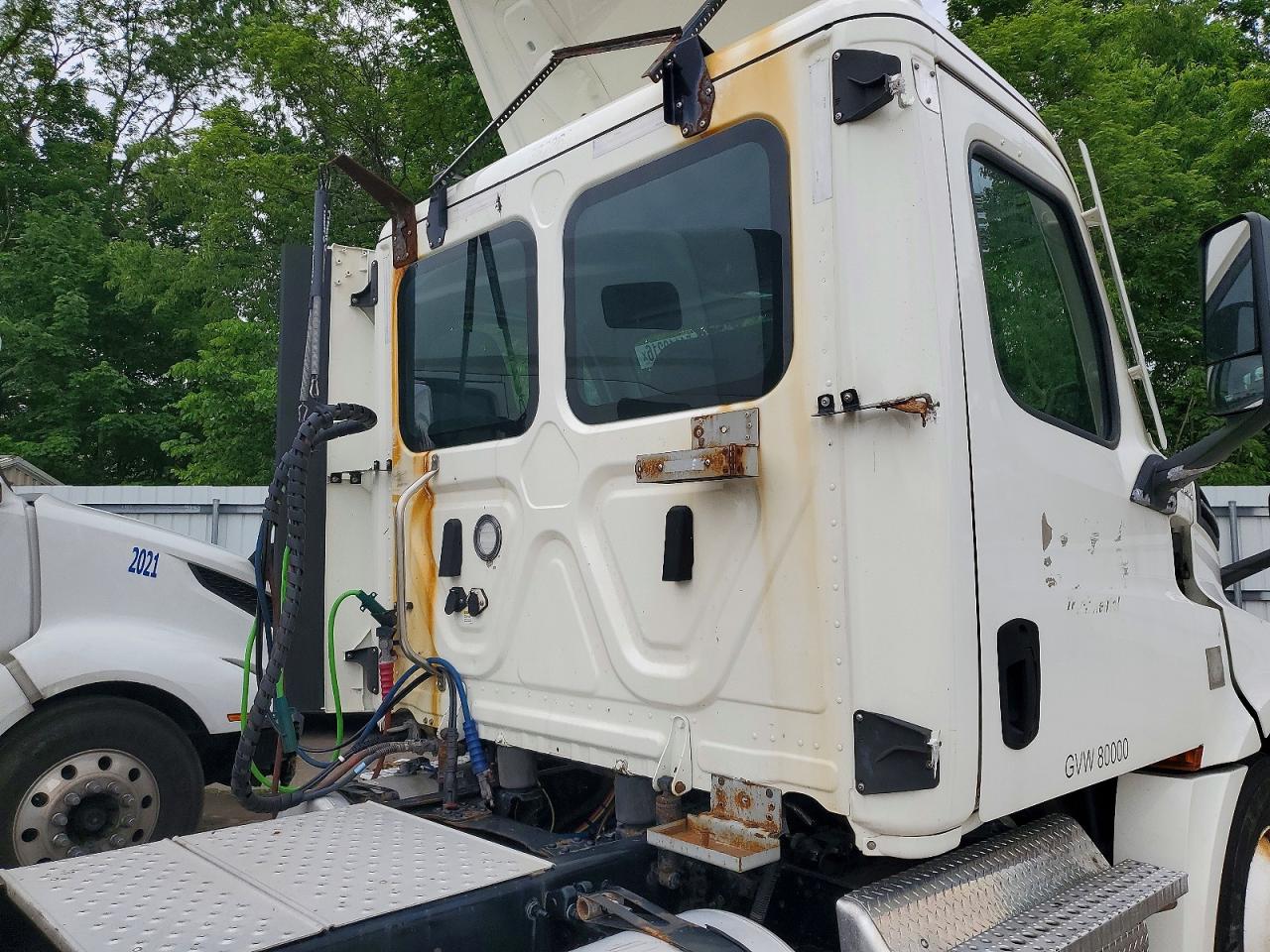 Freightliner Cascadia 126