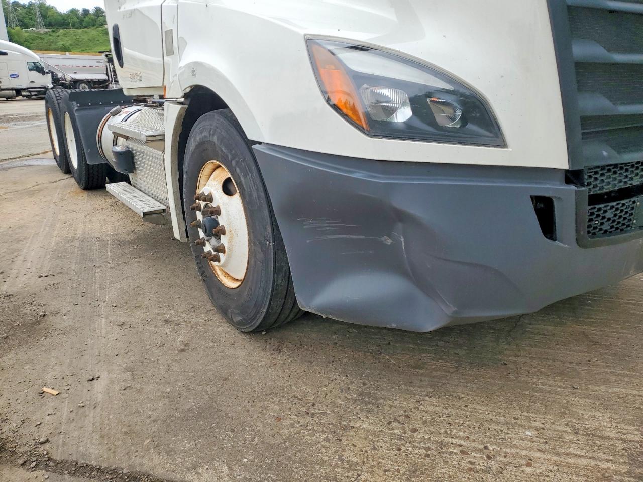 Freightliner Cascadia 126