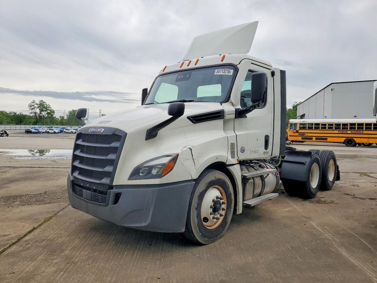 Freightliner Cascadia 126