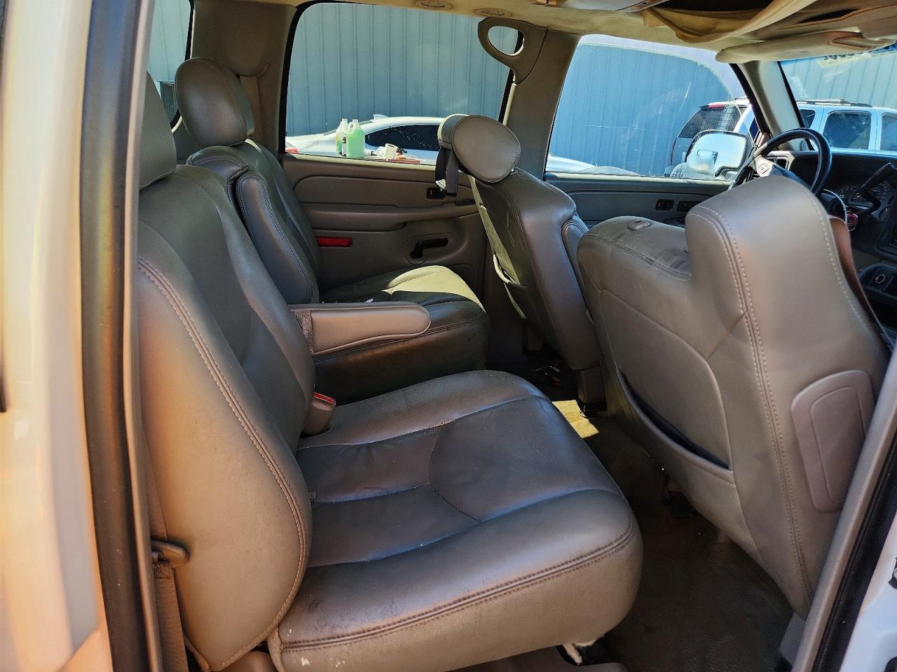 Chevrolet Suburban C1500