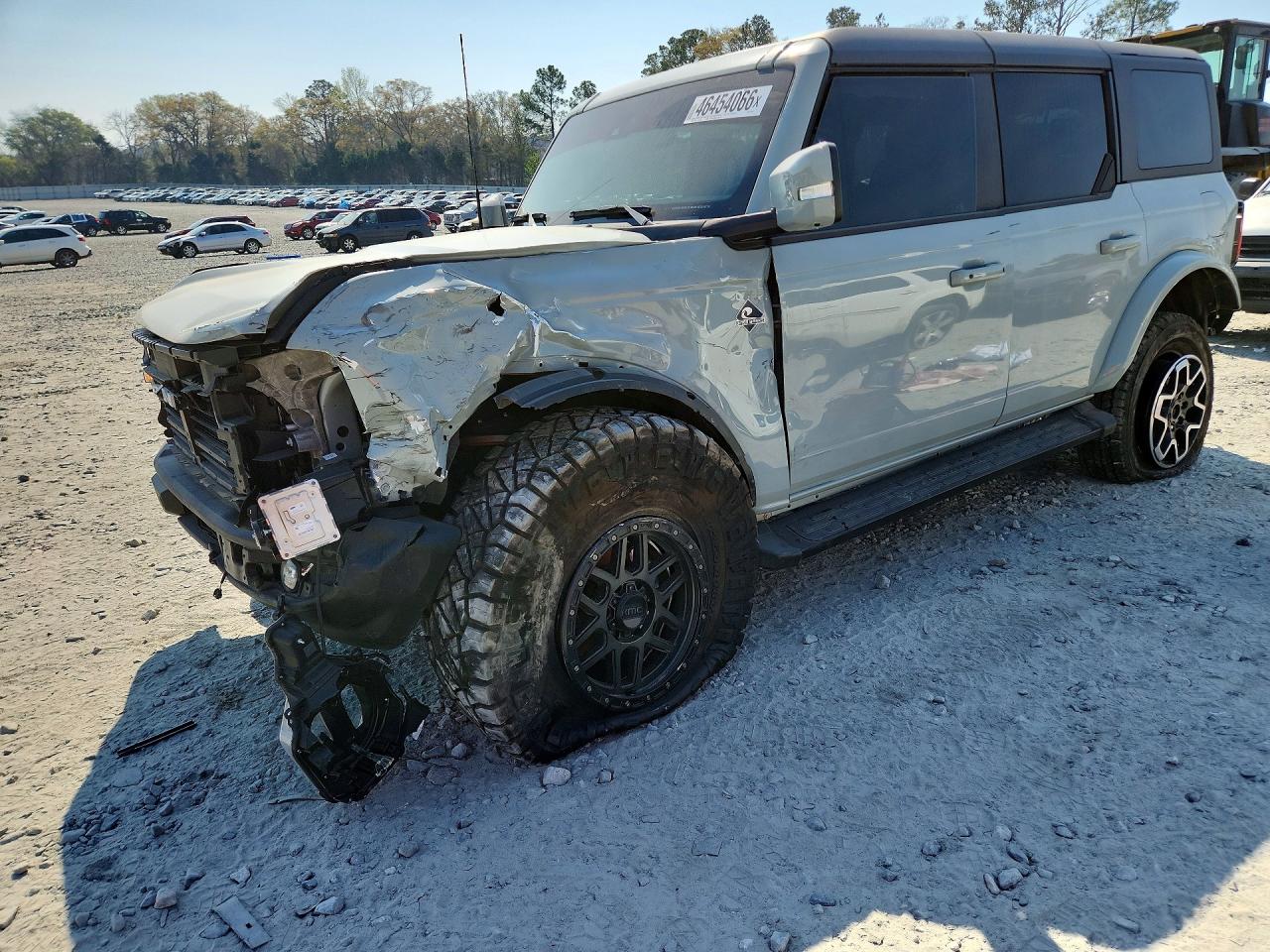 Salvage Ford Bronco Image