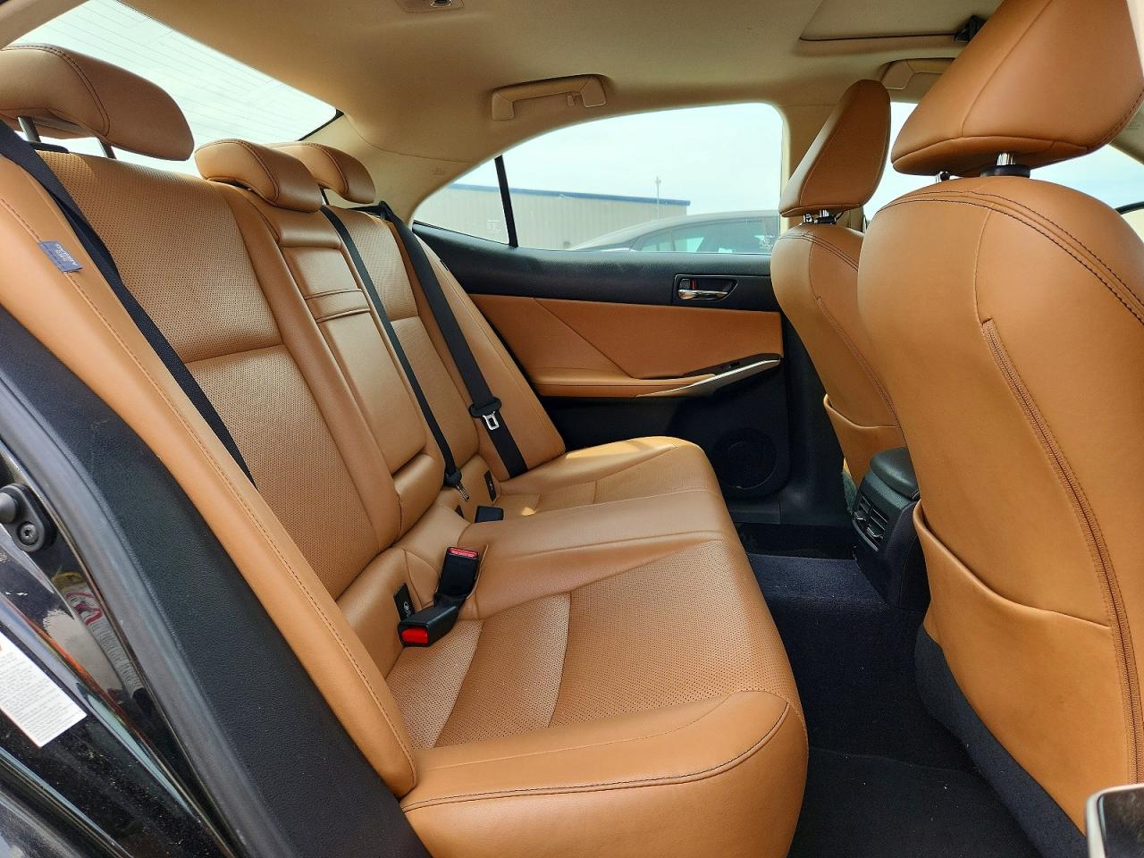 Lexus Is Base
