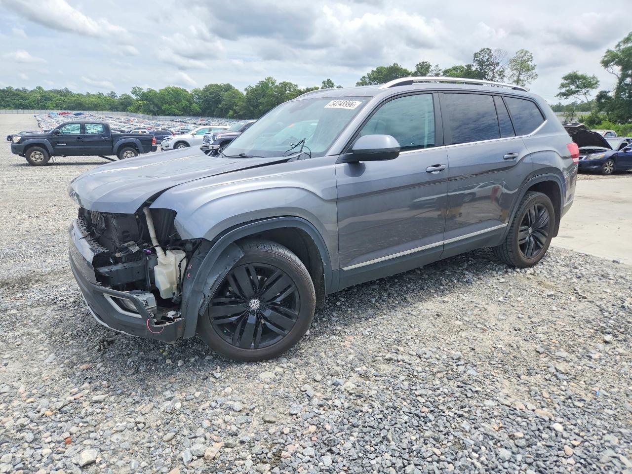 Salvage Volkswagen Atlas Image