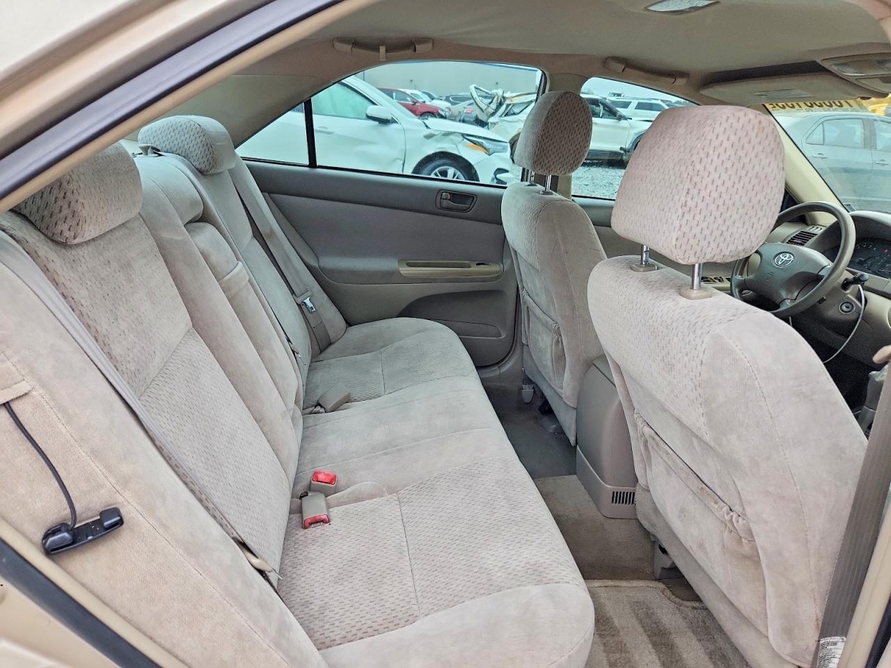 Toyota Camry Le