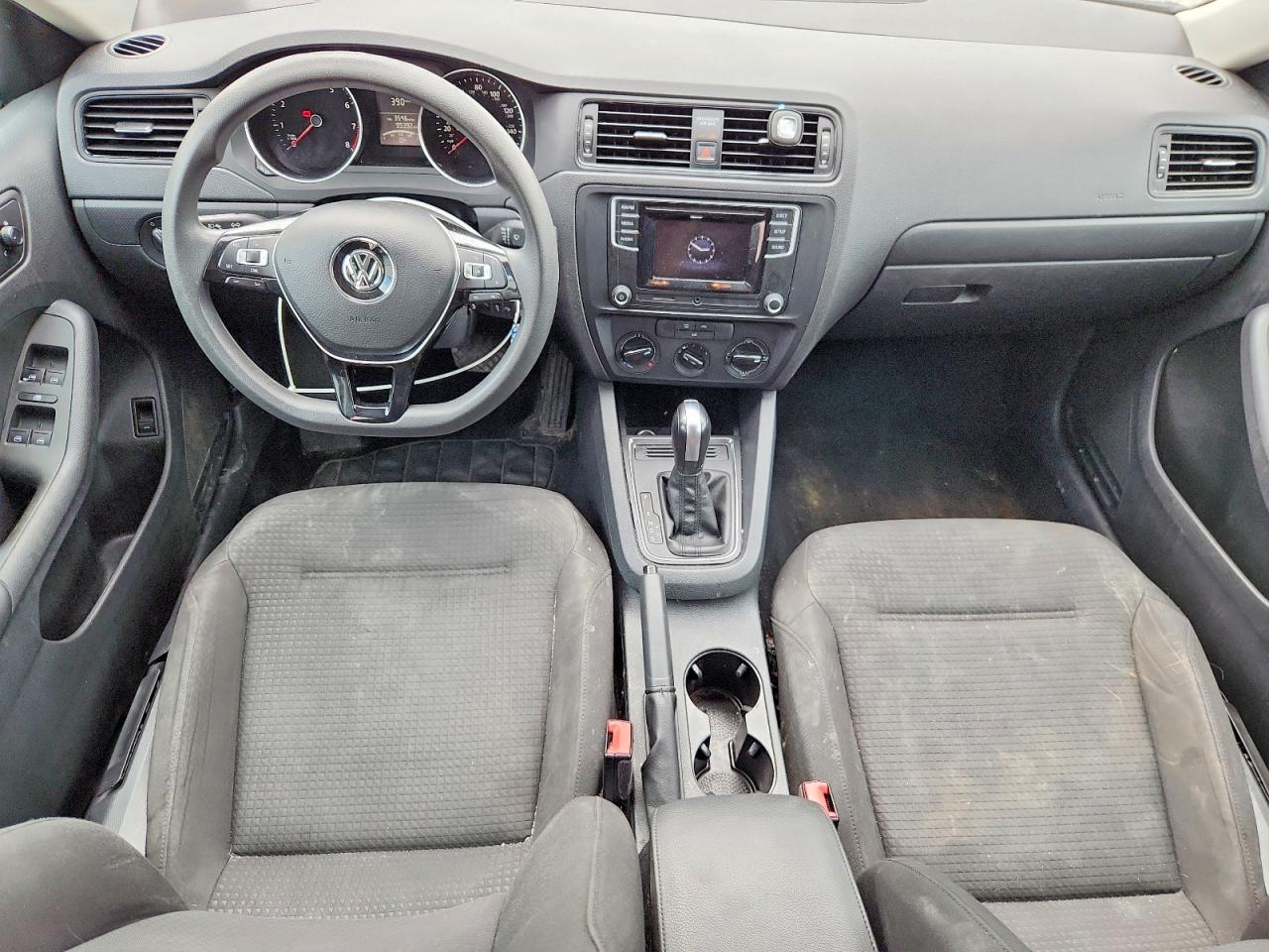 Volkswagen Jetta S