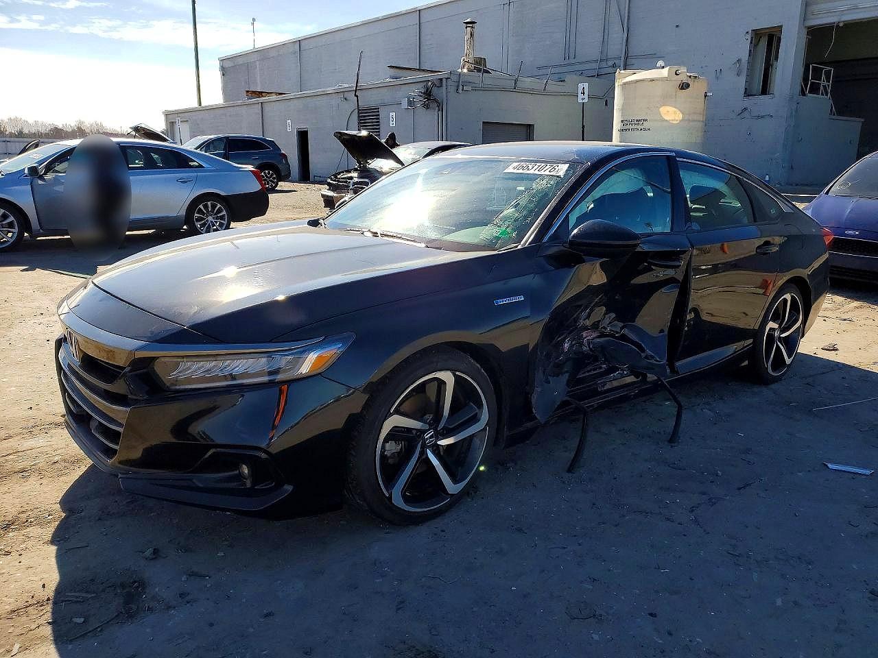 Salvage Honda Accord Image