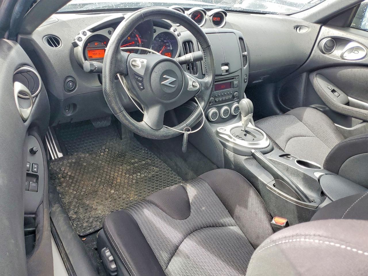 Nissan 370Z Base