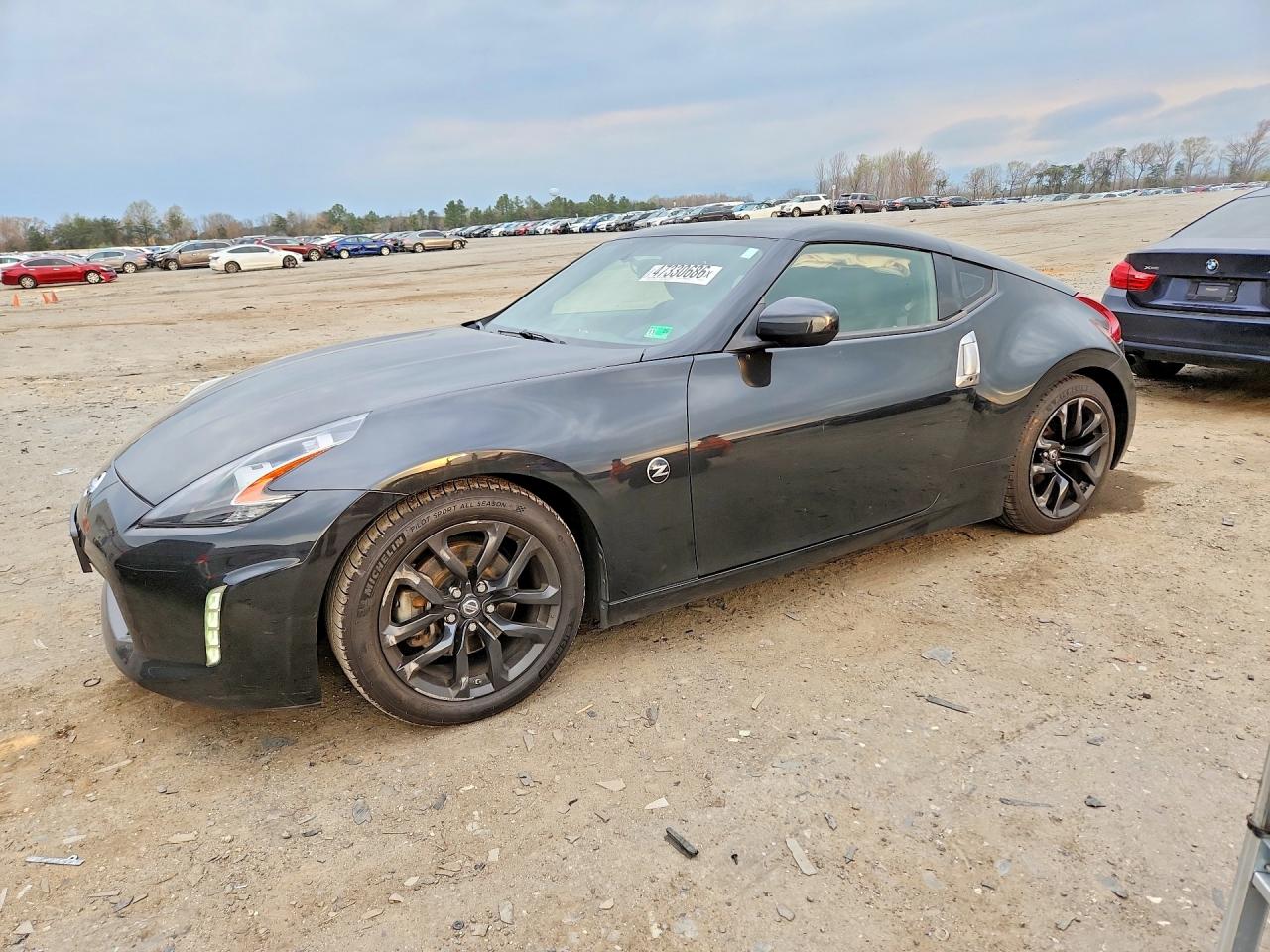 Salvage Nissan 370Z Image