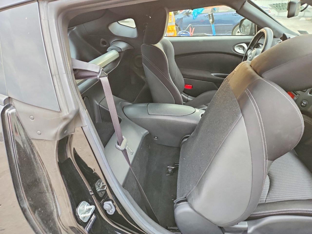 Nissan 370Z Base