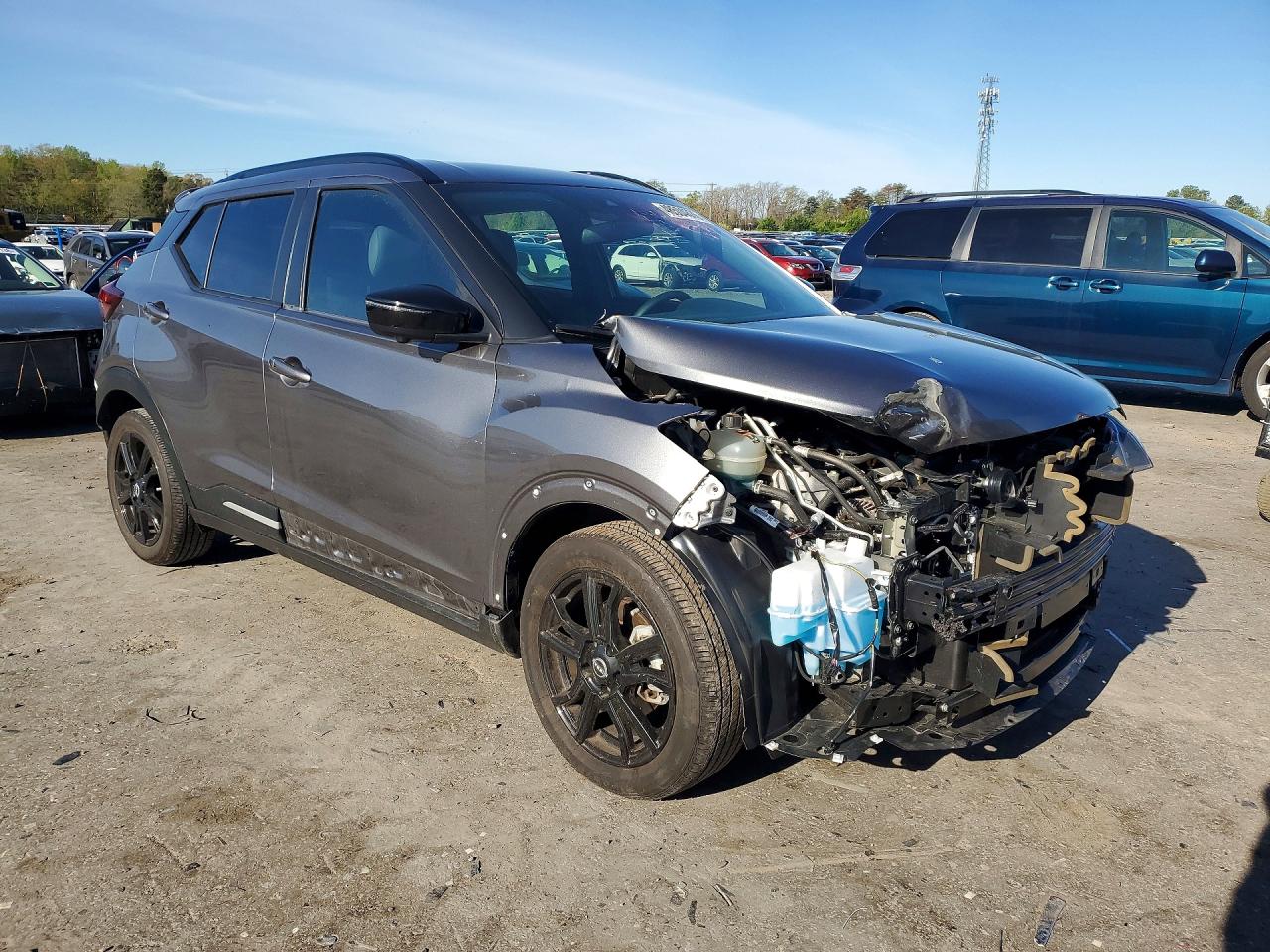 Nissan Kicks Sr