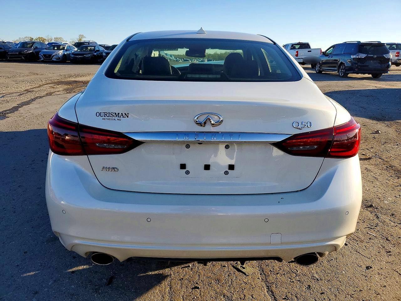 INFINITI Q50 Luxe