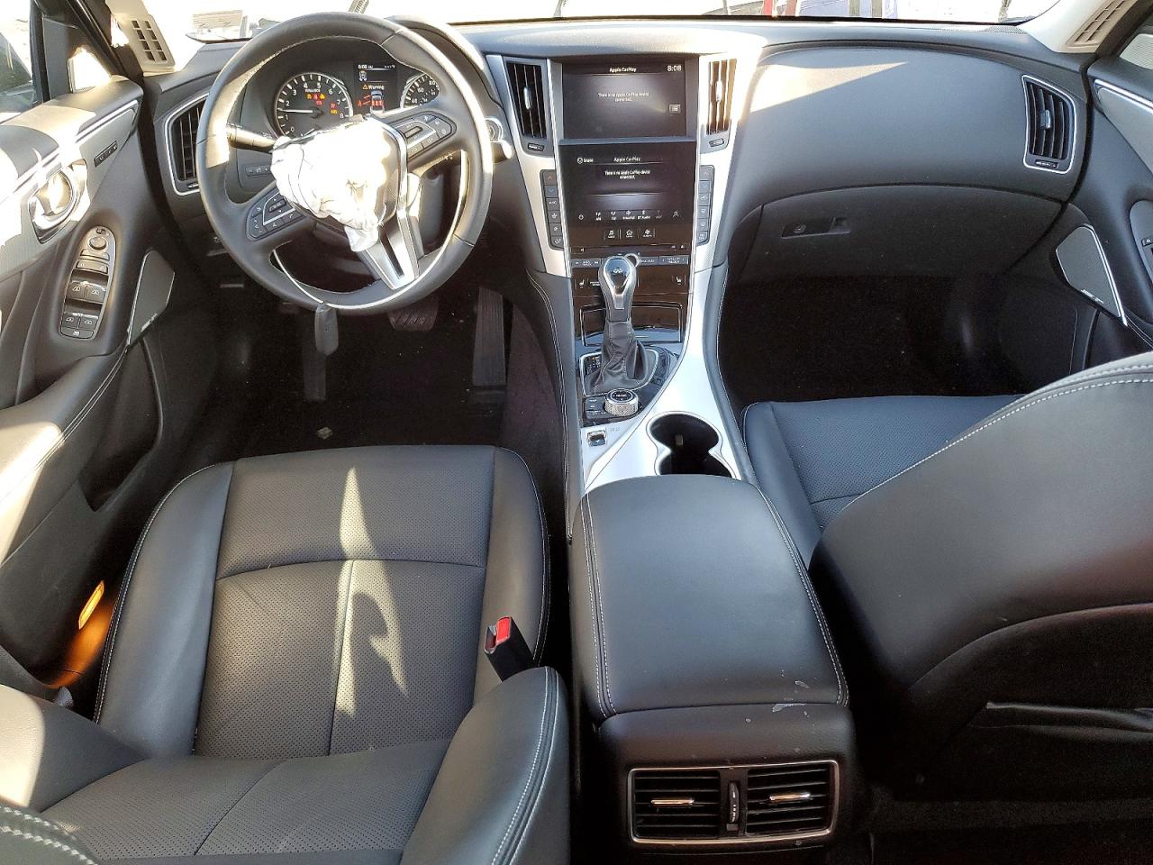 INFINITI Q50 Luxe