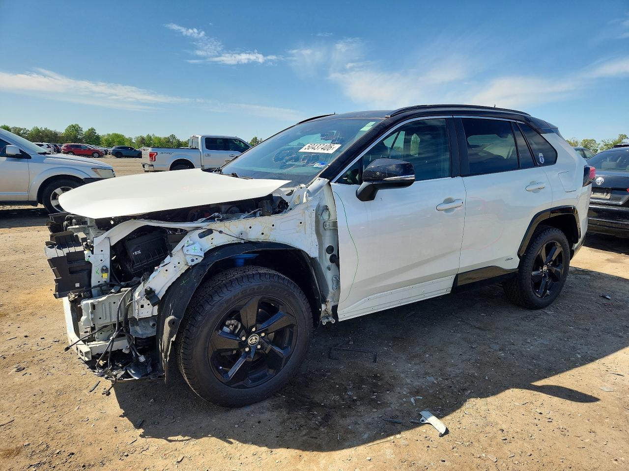 Salvage Toyota RAV4 Image