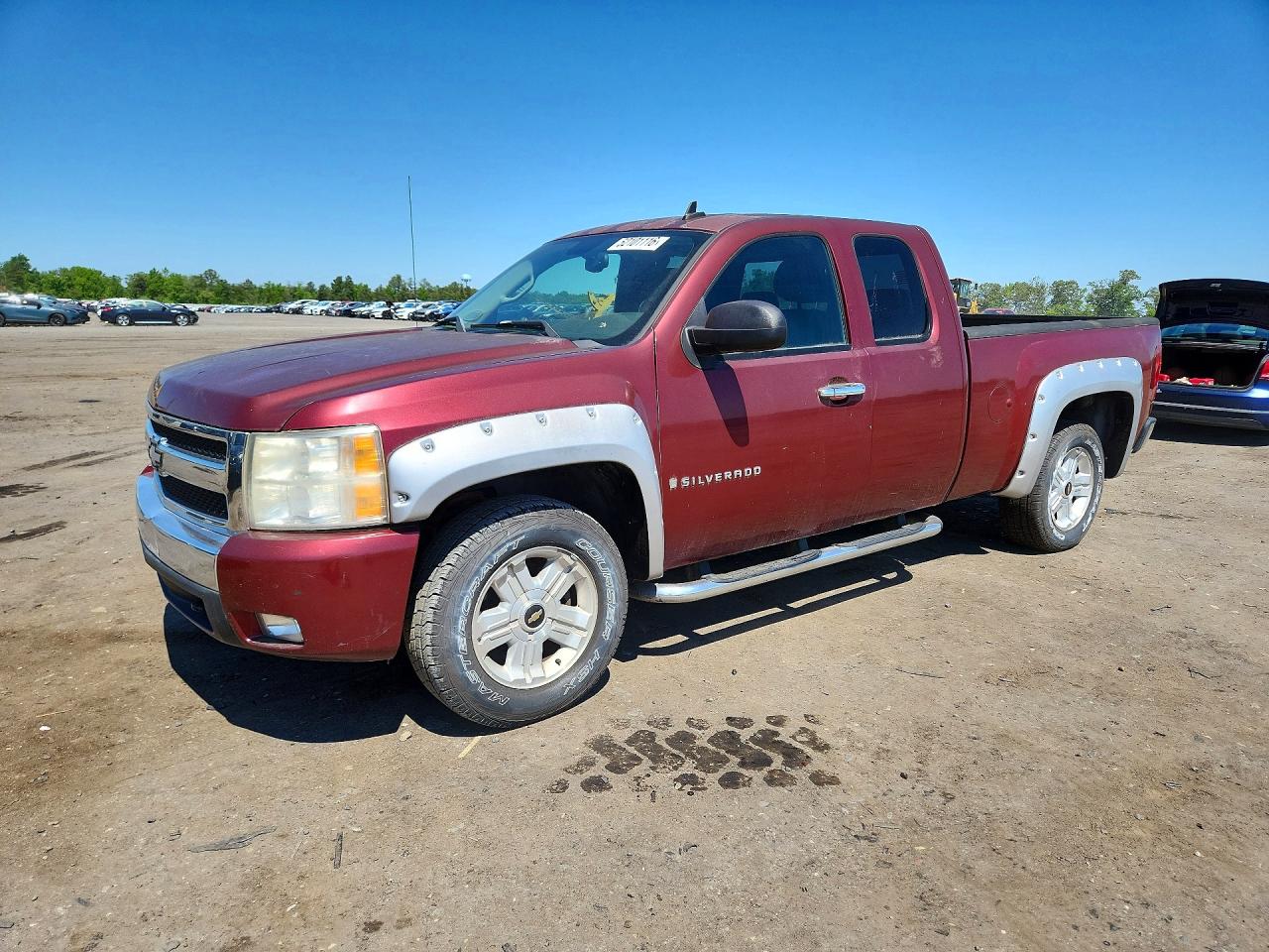 Salvage Chevrolet Silverado Image