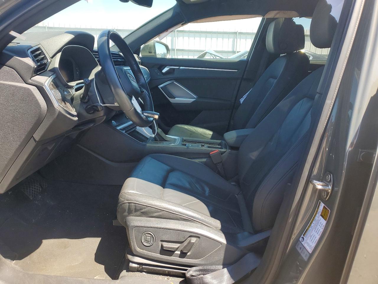 Audi Q3 Premium Plus