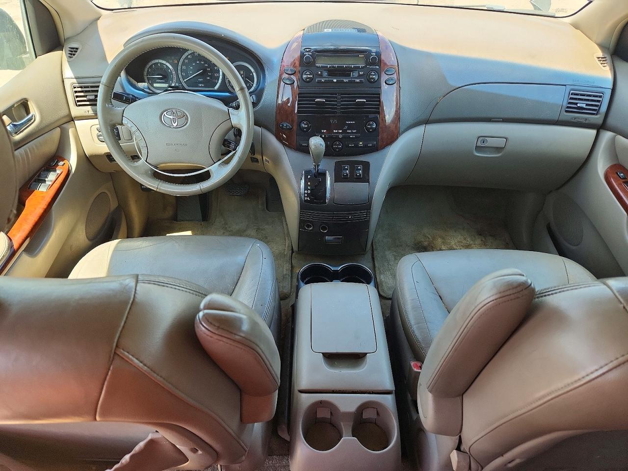 Toyota Sienna Xle 7 Passenger