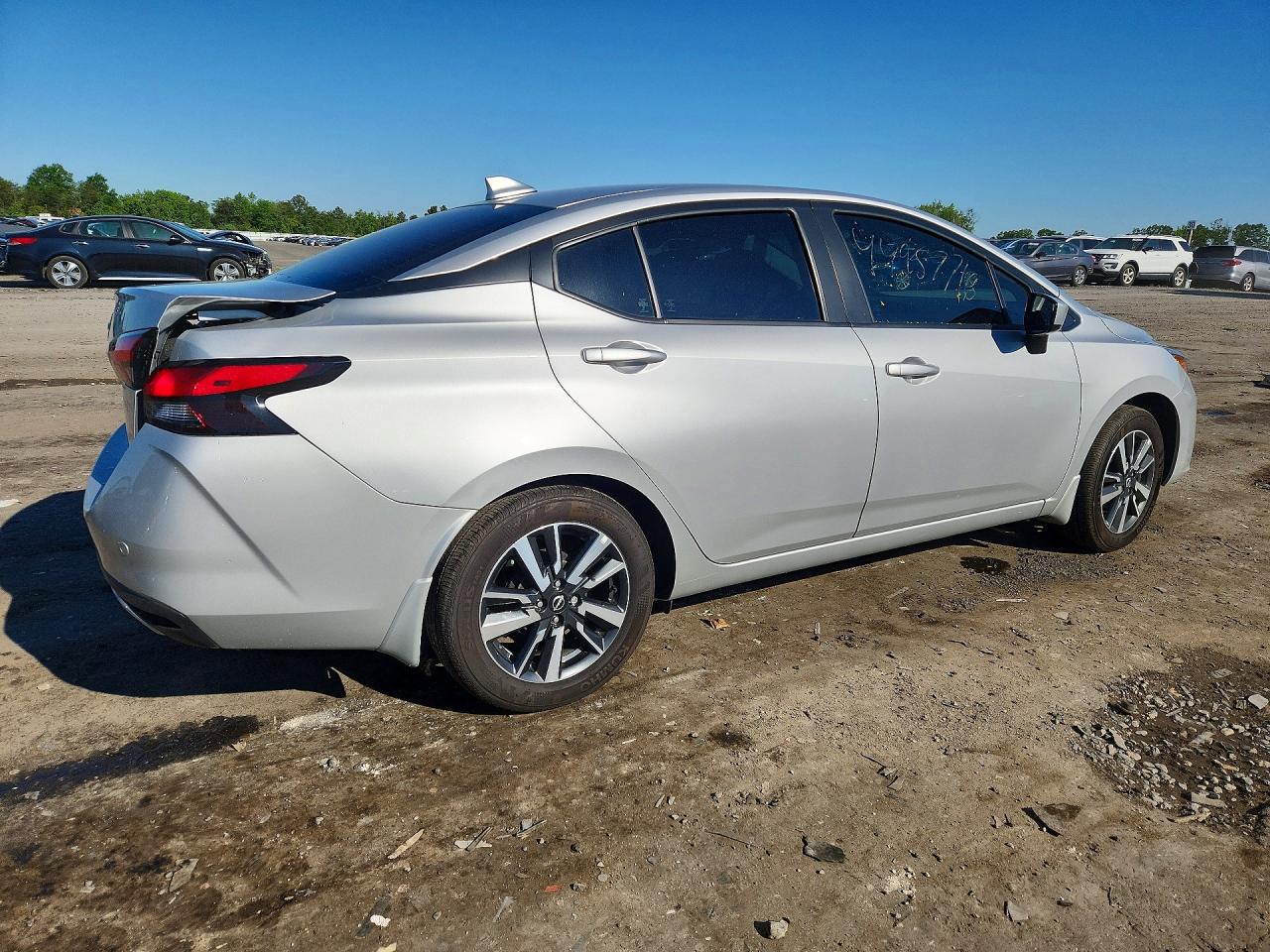 Nissan Versa Sv