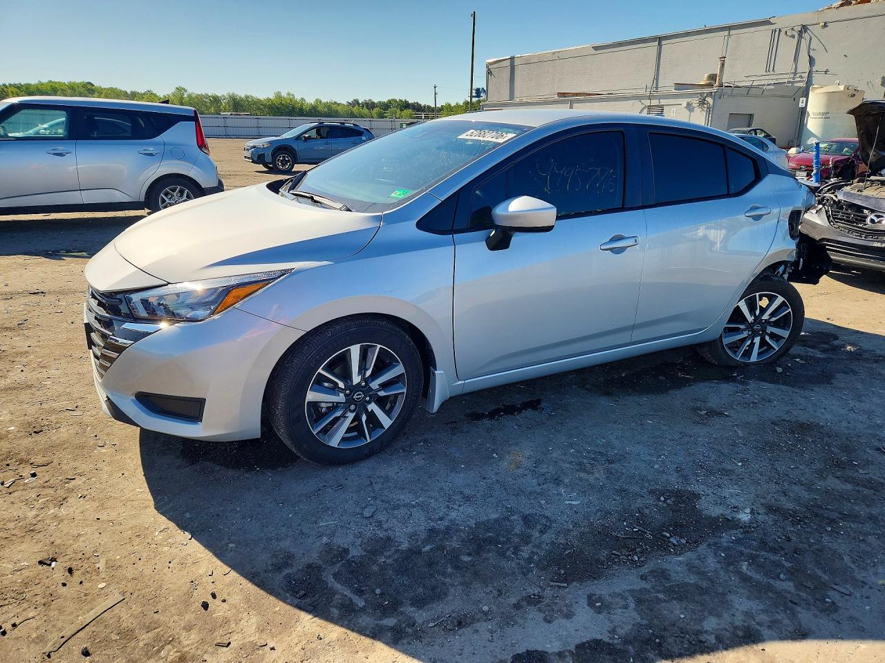 Salvage Nissan Versa Image