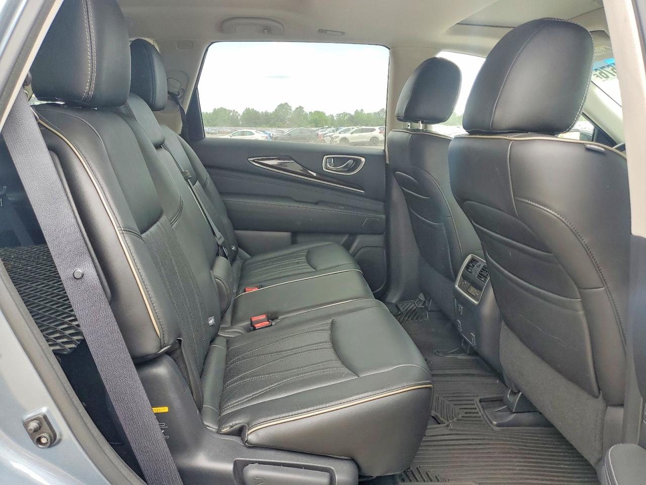 INFINITI Qx Base