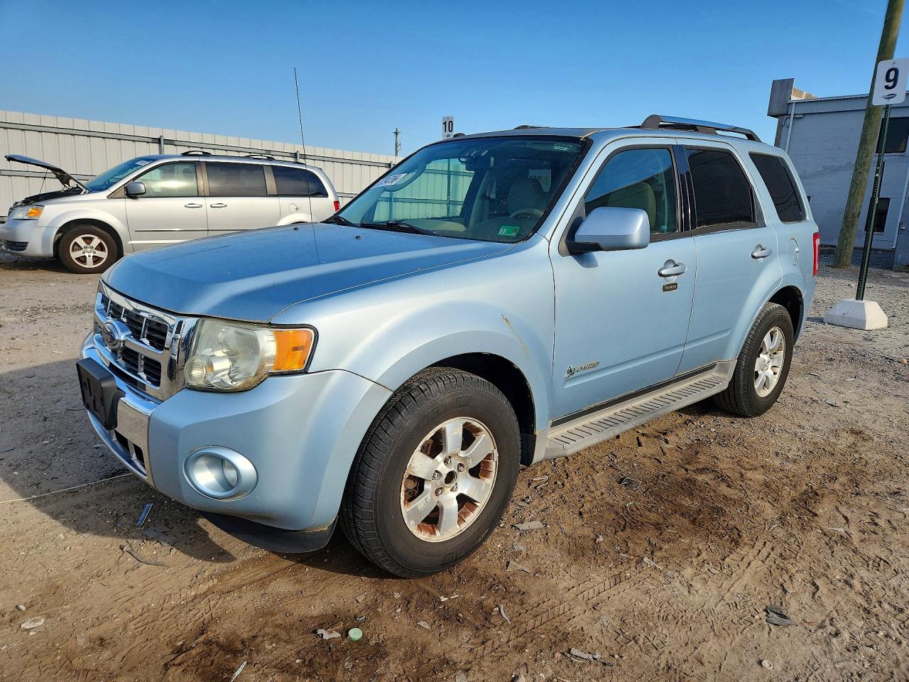 Salvage Ford Escape Image