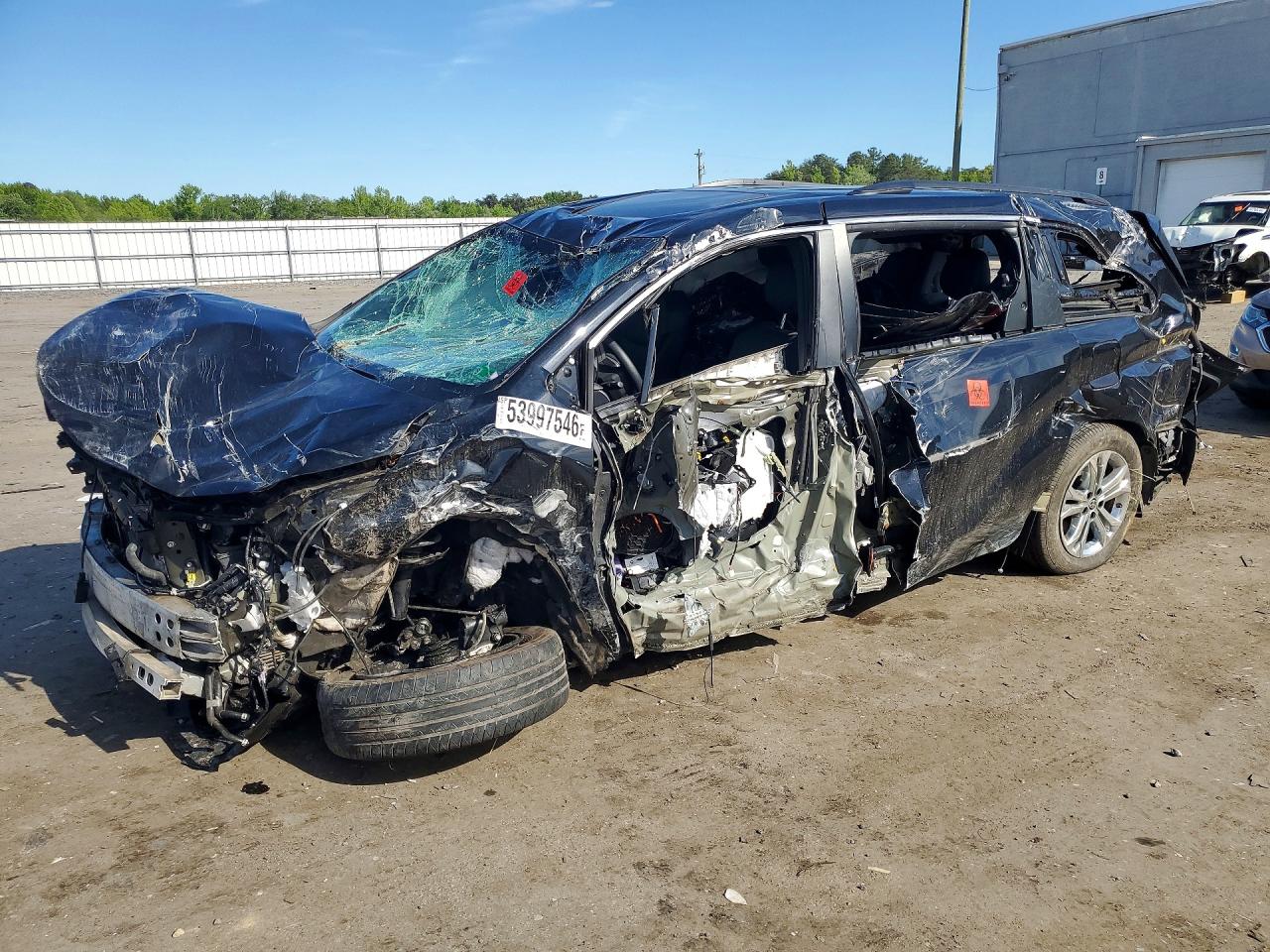 Salvage Toyota Sienna Image