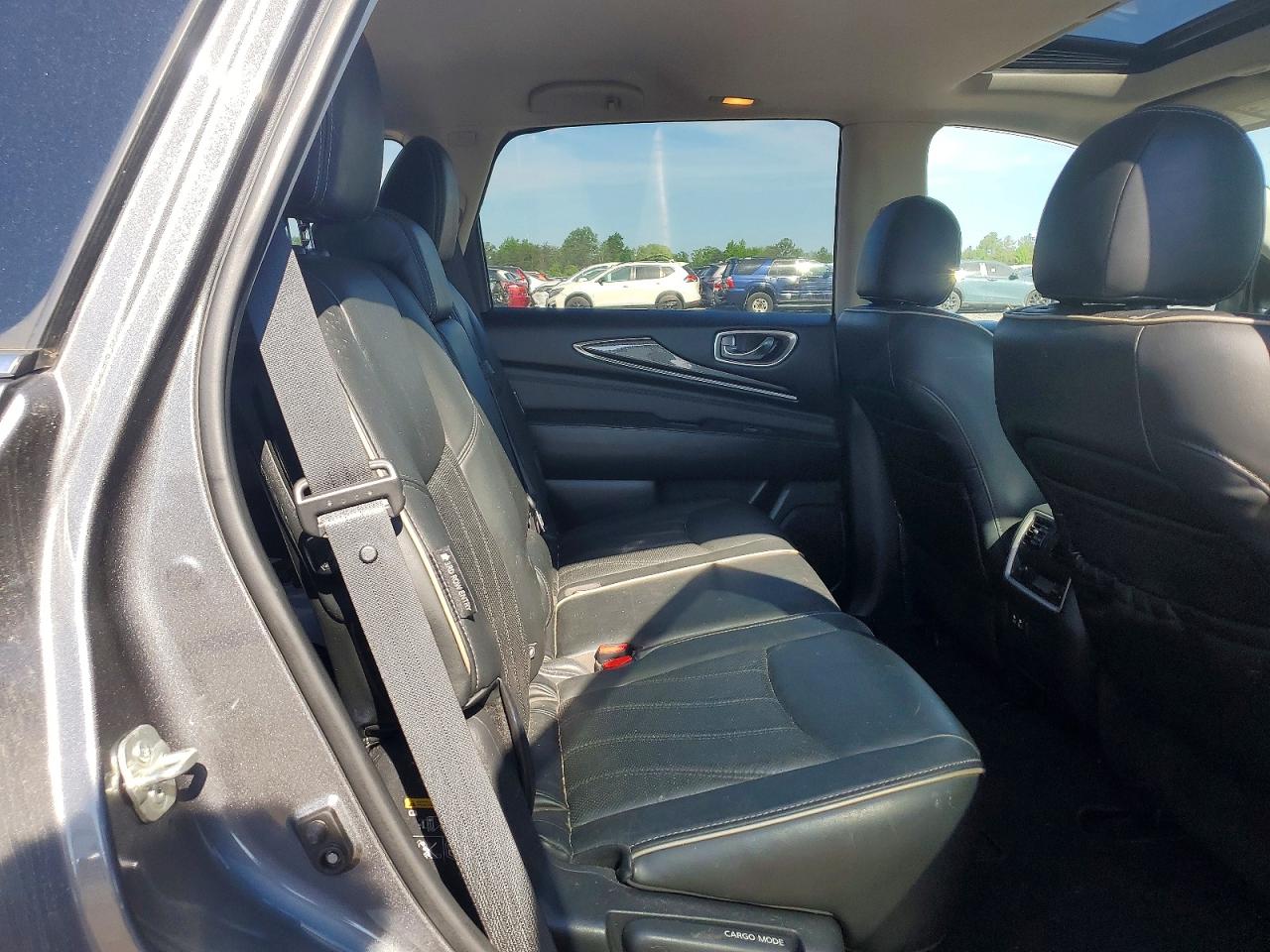 INFINITI Qx Luxe