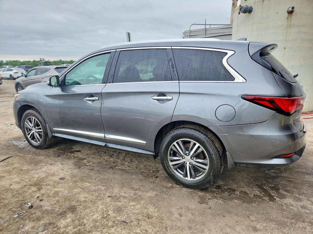 INFINITI Qx Luxe