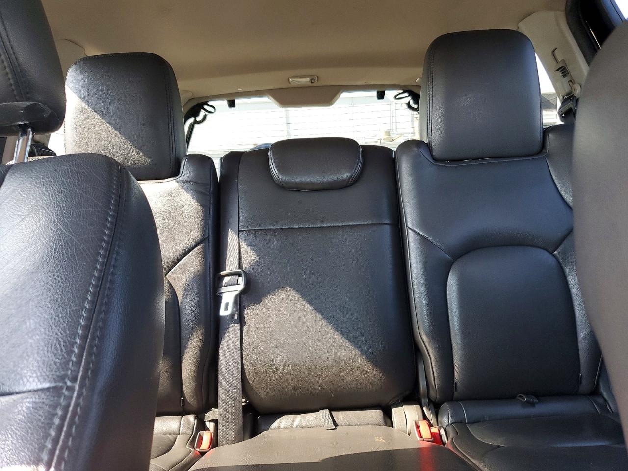 Nissan Pathfinder S
