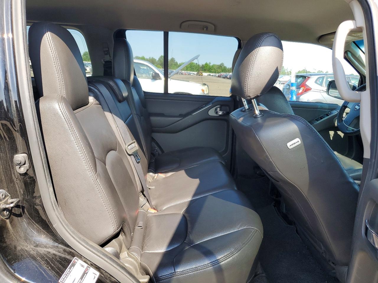 Nissan Pathfinder S