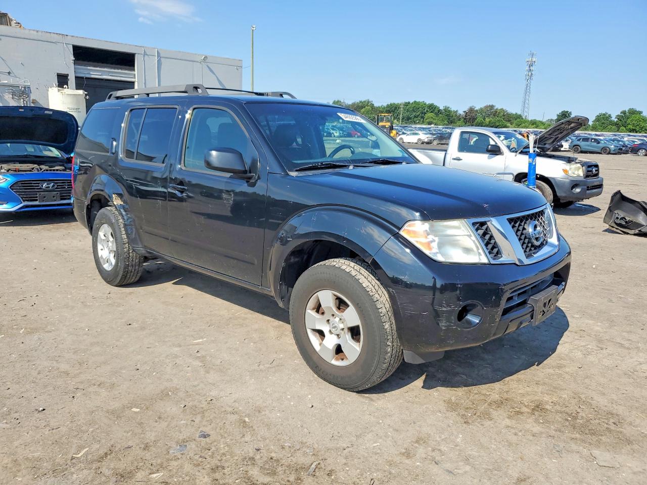 Nissan Pathfinder S