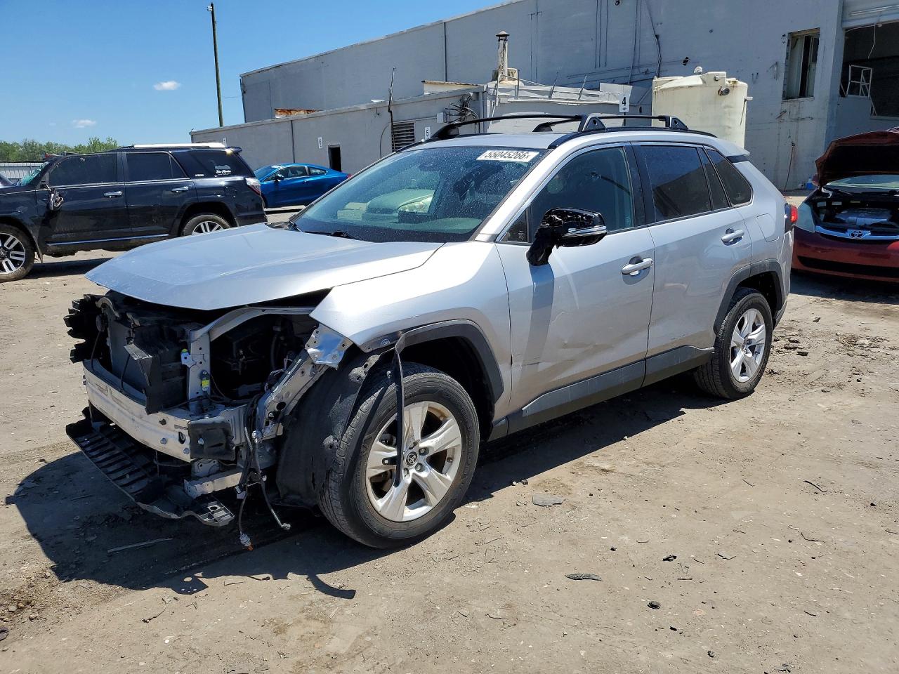 Salvage Toyota RAV4 Image