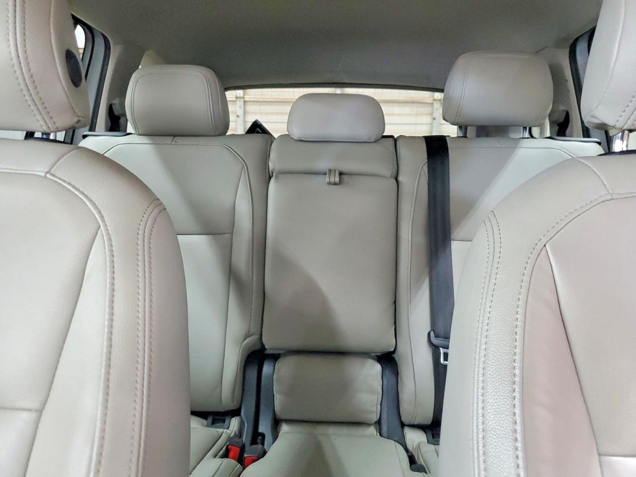 Volkswagen Tiguan S