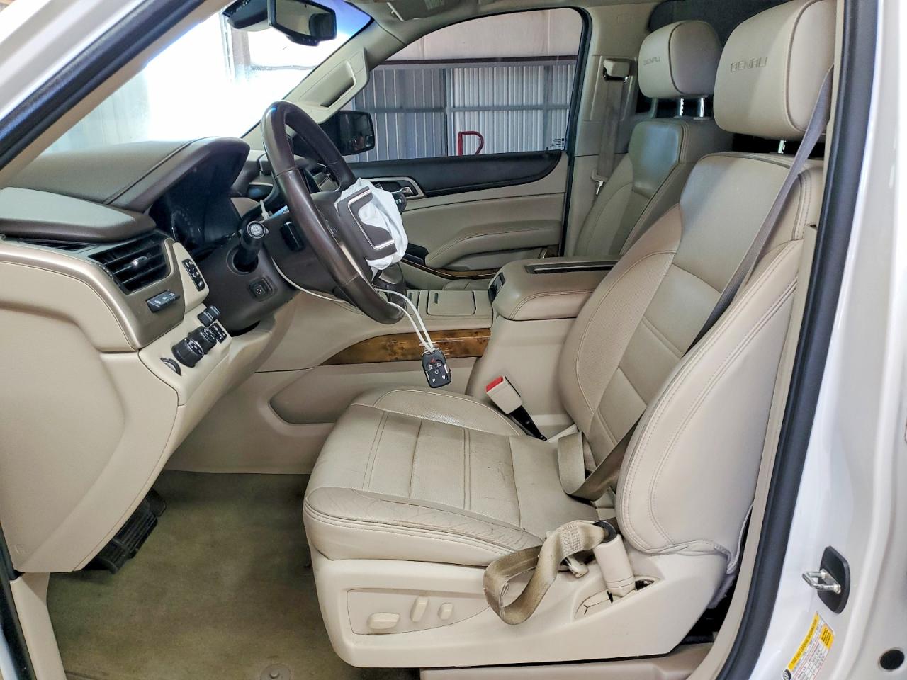 GMC Yukon Denali