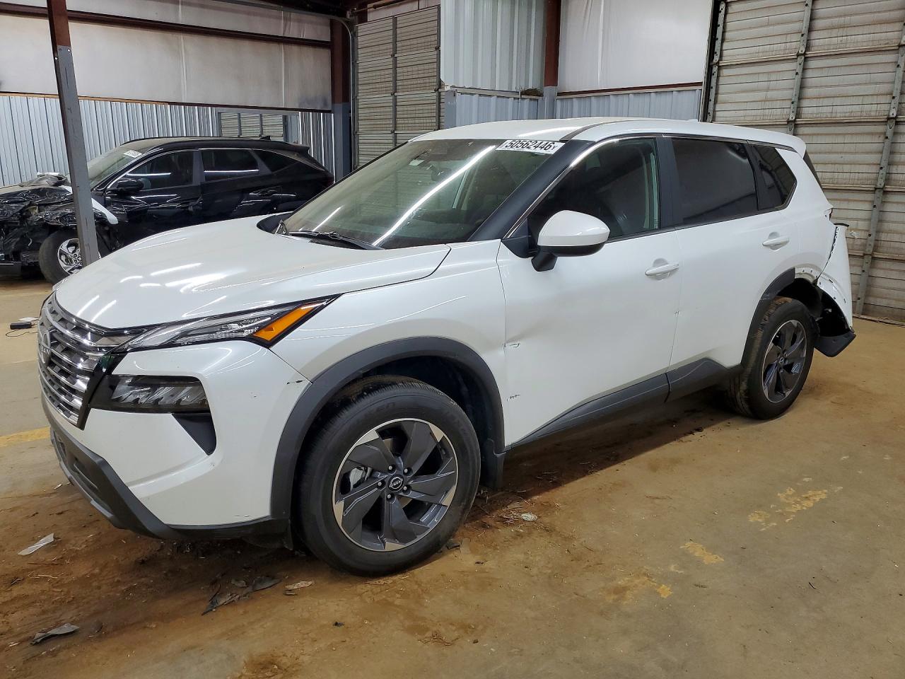 Salvage Nissan Rogue Image
