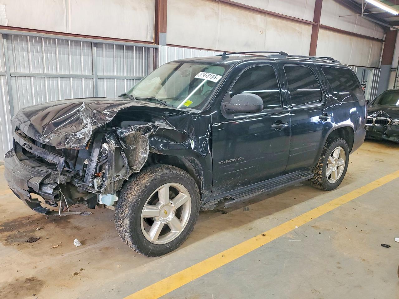 Salvage Chevrolet Tahoe Image