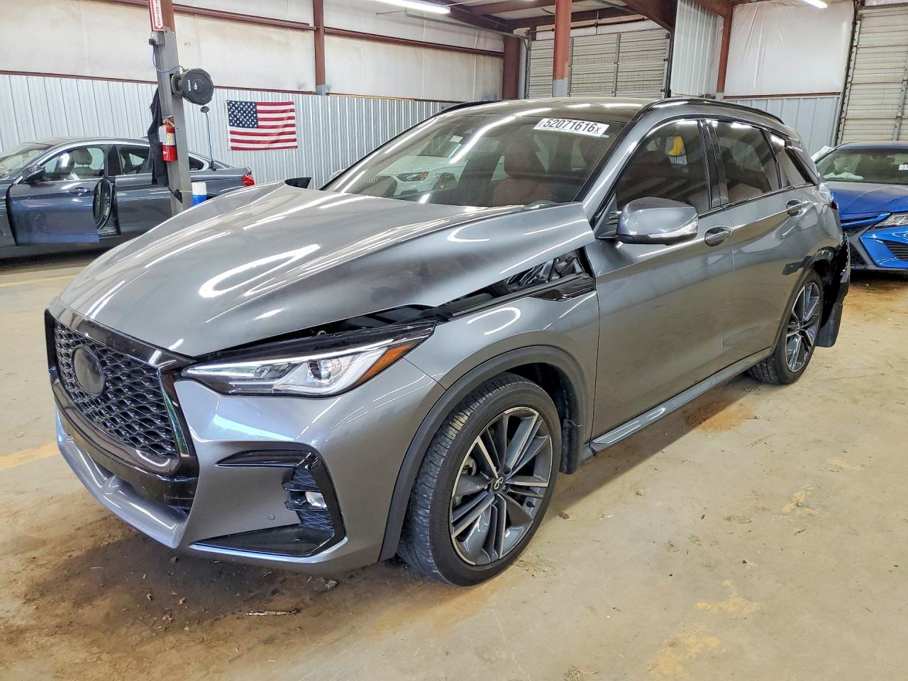 Salvage INFINITI Qx Image