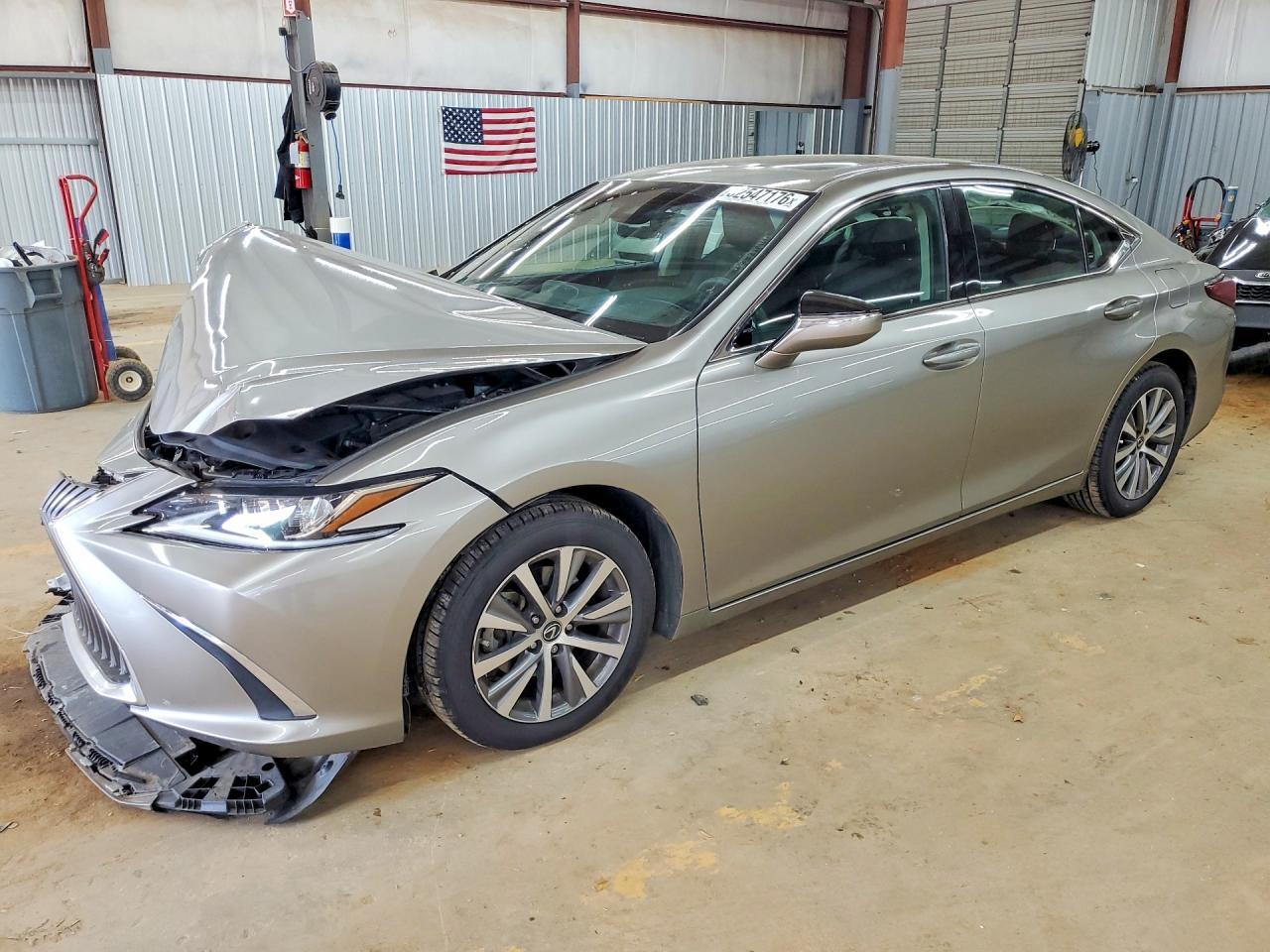 Salvage Lexus Es Image
