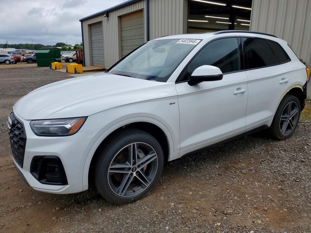 Salvage Audi Q5 Image