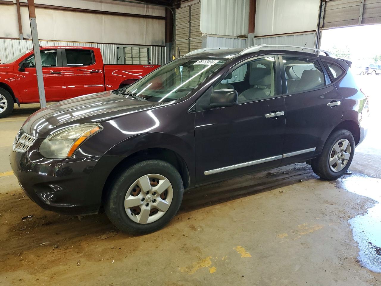 Salvage Nissan Rogue Image